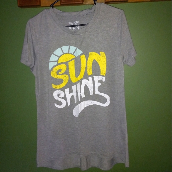 XL Modern Lux Graphic T - Picture 1 of 3